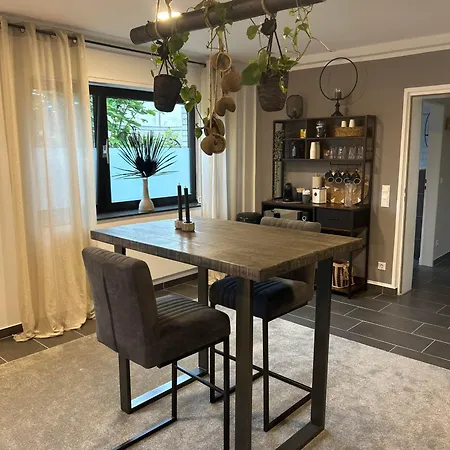 Cosy Bungalow-apartment In Ruhiger Toplage - Naehe Duesseldorf Apartment Krefeld