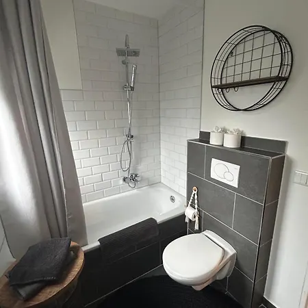 Apartment Cosy Bungalow-apartment In Ruhiger Toplage - Naehe Duesseldorf Krefeld