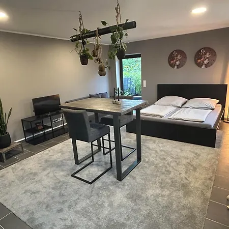 Cosy Bungalow-apartment In Ruhiger Toplage - Naehe Duesseldorf * Krefeld