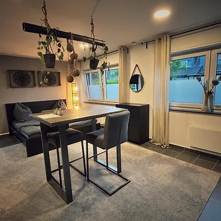 Apartament Cosy Bungalow-apartment In Ruhiger Toplage - Naehe Duesseldorf *