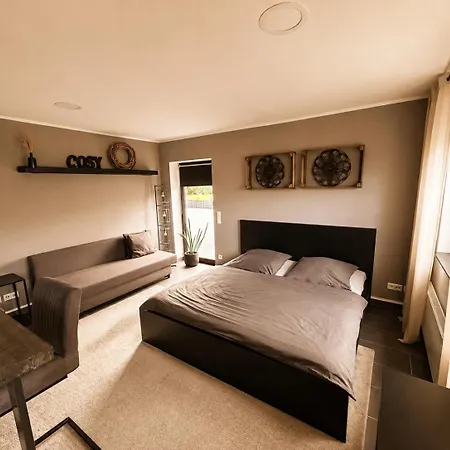 Cosy Bungalow-apartment In Ruhiger Toplage - Naehe Duesseldorf * Krefeld