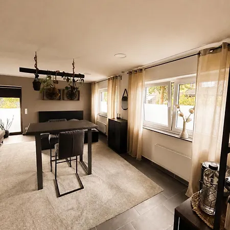 Apartament Cosy Bungalow-apartment In Ruhiger Toplage - Naehe Duesseldorf *